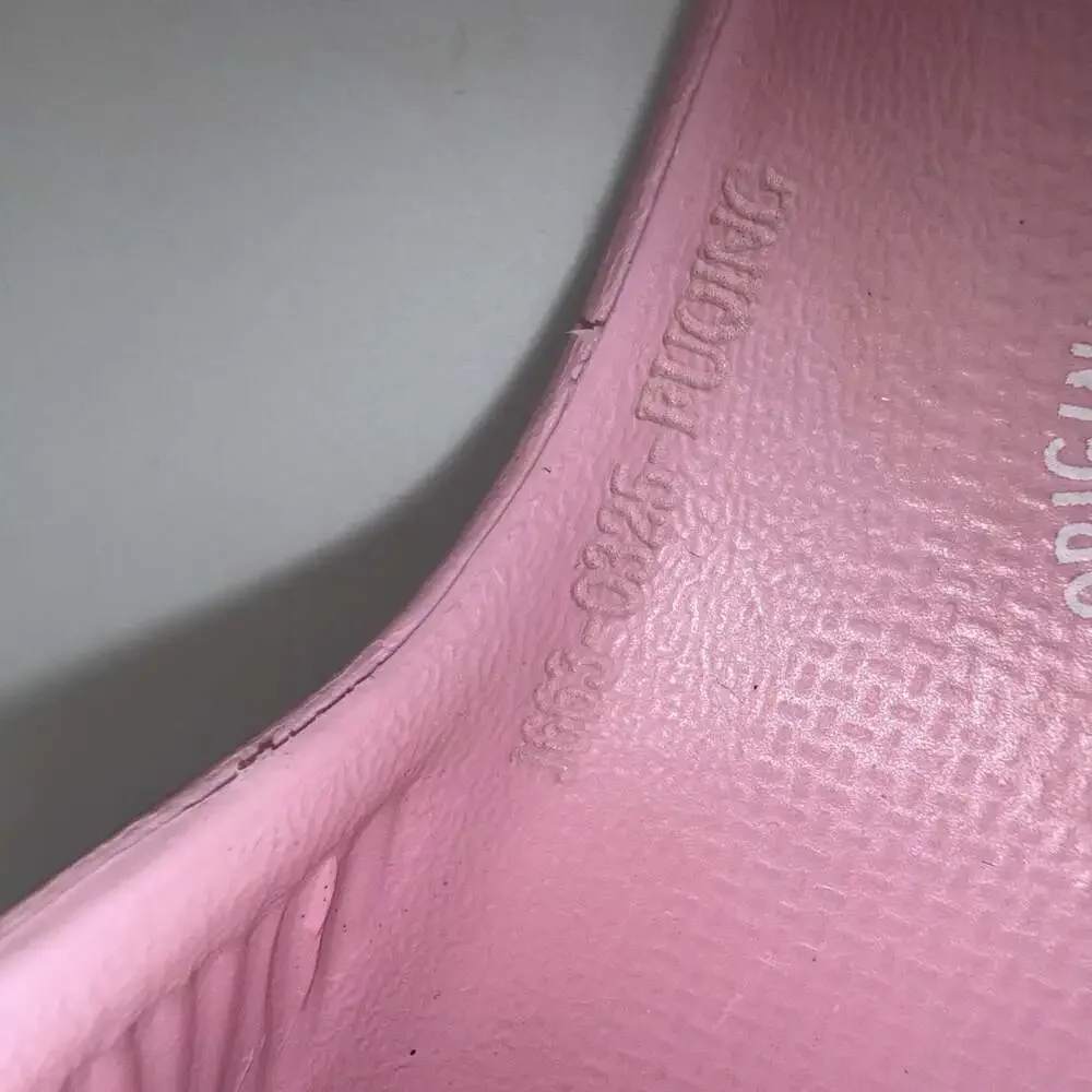 Squishmallows Pink Slide Sandals Size 2/3 Blue Cow Foam Slip-On Jazwares